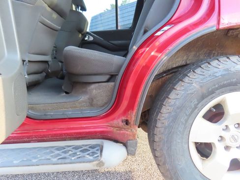 Used 2011 Nissan Pathfinder S AWD/4WD image 13