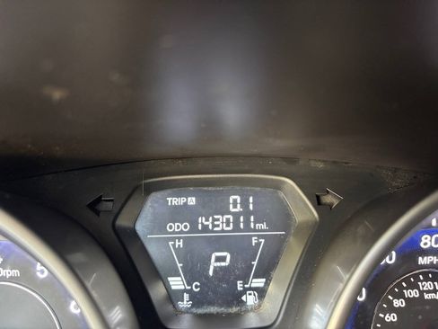 Used 2012 Hyundai Elantra GLS FWD image 16