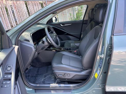 Used 2025 Kia Niro Wind FWD image 3