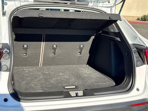 Used 2025 Chevrolet Trax ACTIV image 9