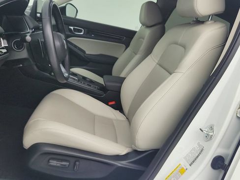 Used 2023 Honda Civic Touring image 14