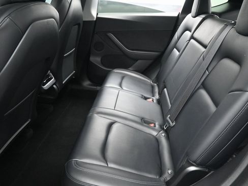 Used 2021 Tesla Model Y Long Range image 28