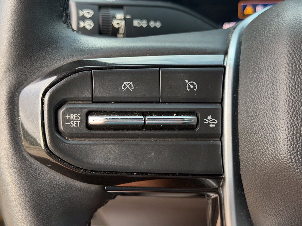 Used 2023 Chevrolet Colorado ZR2 w/ ZR2 Convenience Package III AWD/4WD image 34