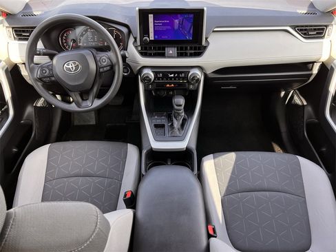 Used 2025 Toyota RAV4 XLE image 11