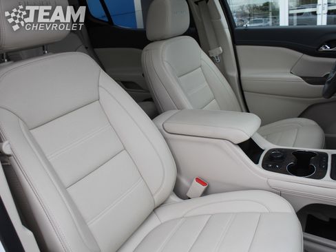 Used 2023 GMC Acadia Denali AWD/4WD image 32