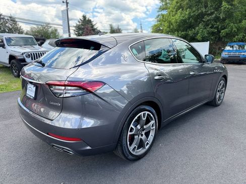 Used 2022 Maserati Levante GT AWD/4WD image 3