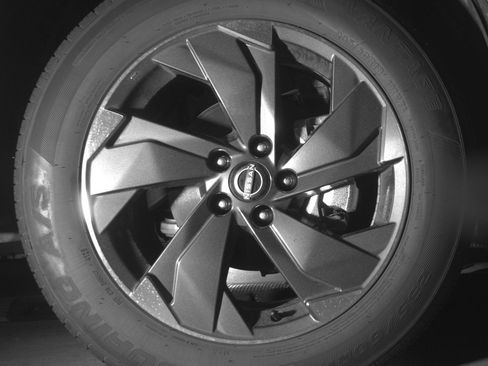 Used 2025 Nissan Rogue SV FWD image 13
