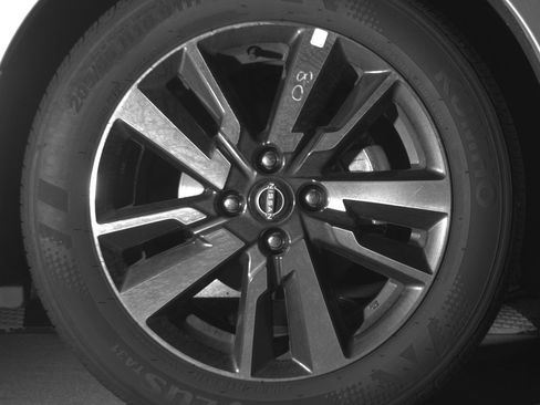 Used 2025 Nissan Versa SV image 13