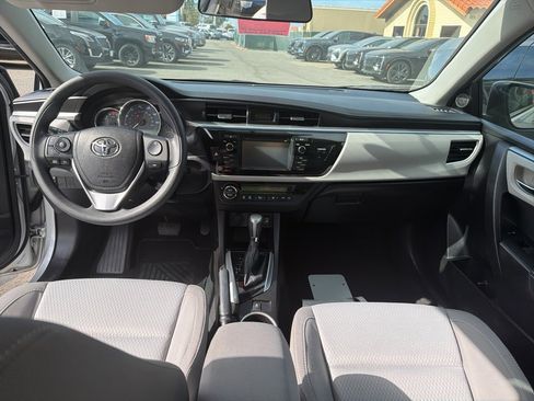 Used 2016 Toyota Corolla LE image 9