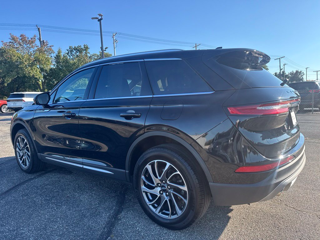 Used 2022 Lincoln Corsair AWD w/ Equipment Group 101A image 5