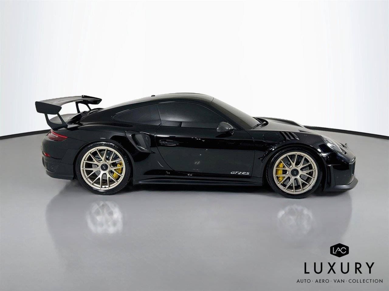 Used 2018 Porsche 911 GT2 RS RWD image 5