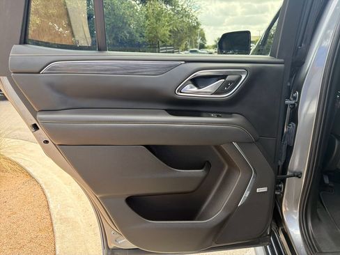 Used 2021 GMC Yukon SLT w/ SLT Premium Package RWD image 37