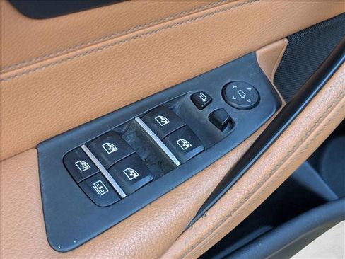 Used 2019 BMW 540i image 13