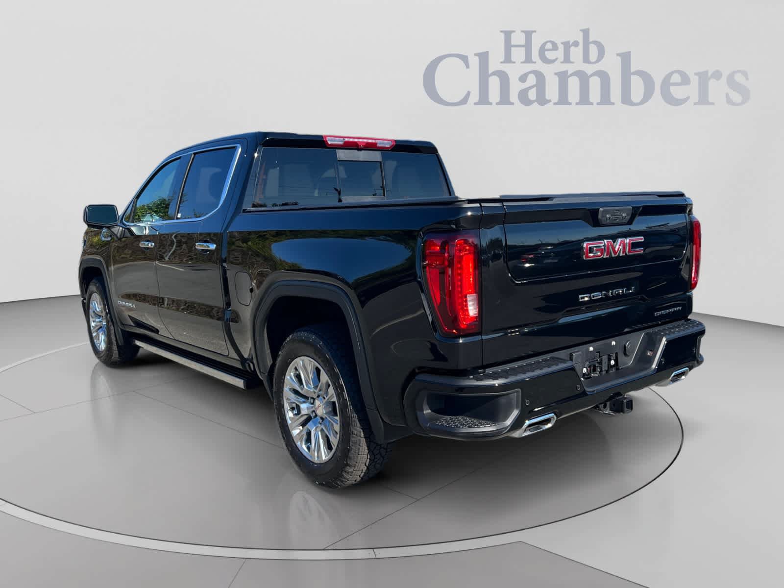 Used 2026 GMC Sierra 1500 Denali AWD/4WD image 3