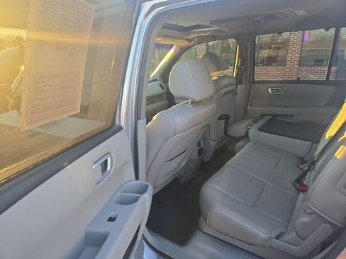 Used 2012 Honda Pilot Touring image 30