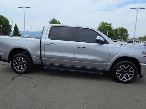 Certified 2025 RAM 1500 Laramie AWD/4WD image 9