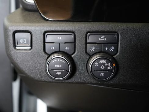 Used 2024 Chevrolet Silverado 3500 LT w/ Convenience Package AWD/4WD image 21