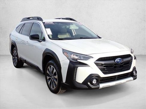 Used 2023 Subaru Outback Limited AWD/4WD image 4