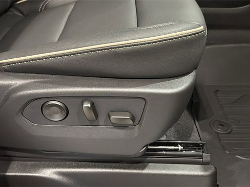 New 2026 GMC Yukon XL Elevation image 13