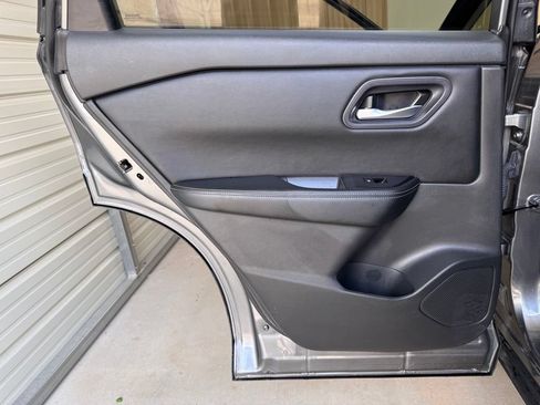 Used 2024 Nissan Rogue SV FWD image 23