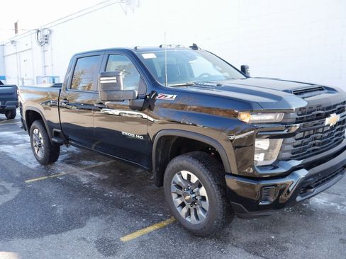 New 2026 Chevrolet Silverado 2500 Custom image 2