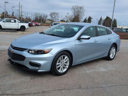 Used 2018 Chevrolet Malibu LT image 4