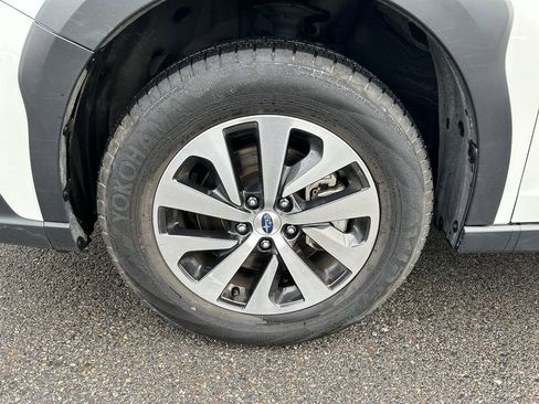 Used 2025 Subaru Outback Premium image 8