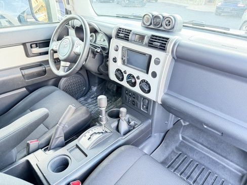Used 2013 Toyota FJ Cruiser 4WD w/ Upgrade Pkg image 13