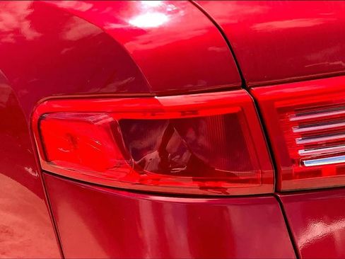 Used 2010 Lincoln MKT 2WD image 32