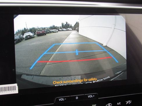 Used 2024 Toyota bZ4X XLE w/ Weather Package image 32