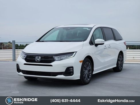 New 2026 Honda Odyssey Touring image 2