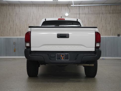 Used 2018 Toyota Tacoma SR image 8