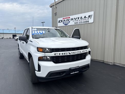 Used 2020 Chevrolet Silverado 1500 Custom w/ Custom Value Package AWD/4WD image 1