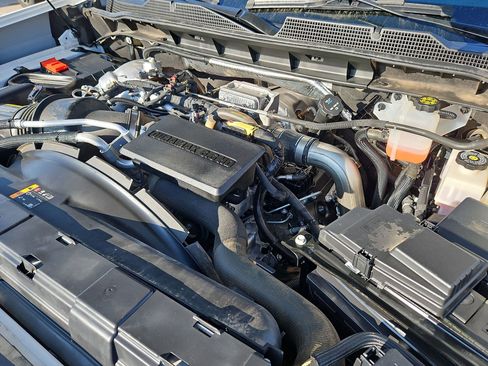 Used 2021 Chevrolet Silverado 3500 LTZ w/ LTZ Convenience Package image 32