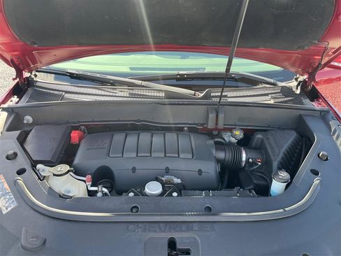 Used 2012 Chevrolet Traverse LT image 11