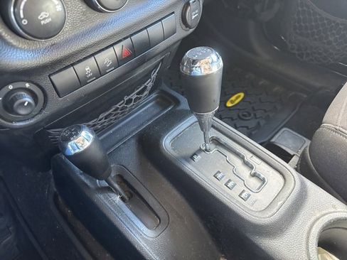 Used 2013 Jeep Wrangler Sport image 19