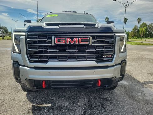 Used 2026 GMC Sierra 2500 AT4 w/ AT4 Premium Plus Package AWD/4WD image 3
