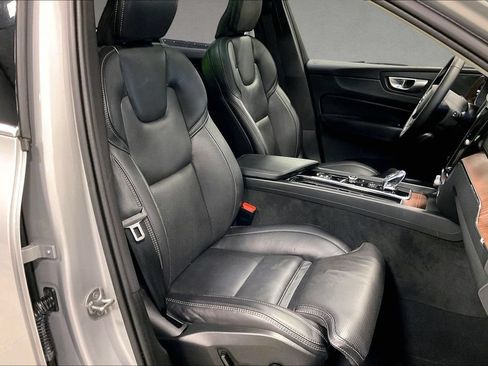 Certified 2023 Volvo XC60 B5 Ultimate w/ Climate Package AWD/4WD image 30