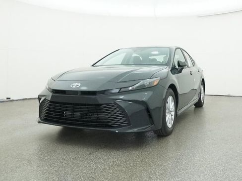 New 2026 Toyota Camry LE image 32
