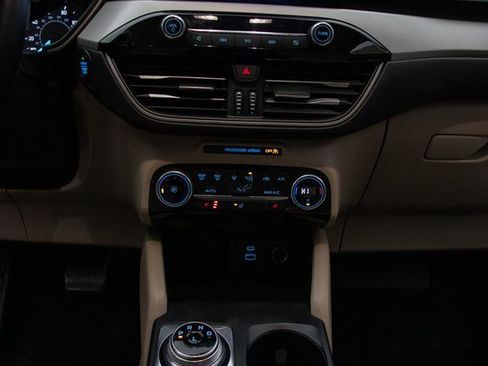 Used 2021 Ford Escape SE w/ Cold Weather Package image 23