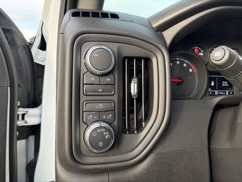 Used 2025 GMC Sierra 2500 Pro image 8