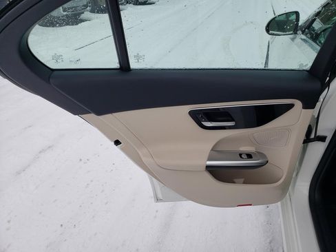 Used 2022 Mercedes-Benz C 300 4MATIC Sedan image 12