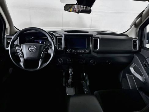 Used 2022 Nissan Frontier SV AWD/4WD image 12