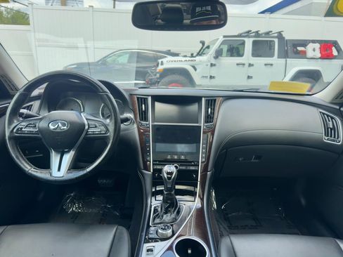 Used 2018 INFINITI Q50 Luxe w/ Essential Package (3.0T Luxe) RWD image 26