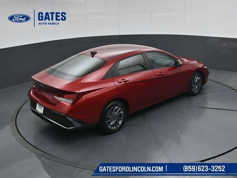 Used 2024 Hyundai Elantra SEL FWD image 46