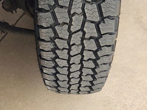 Used 2021 Ford F250 XLT w/ FX4 Off-Road Package image 11