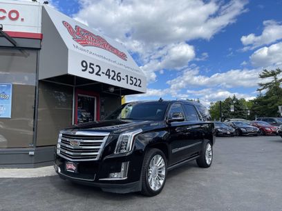 Used 2018 Cadillac Escalade Platinum
