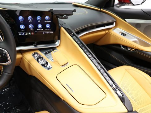 Used 2023 Chevrolet Corvette Stingray Premium Conv w/ Z51 Performance Package RWD image 41