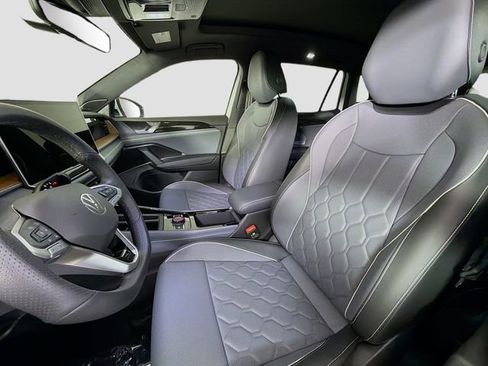 New 2026 Volkswagen Tiguan SEL R-Line image 11