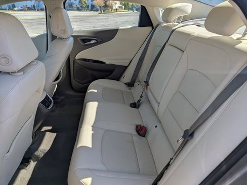 Used 2024 Chevrolet Malibu LT image 13